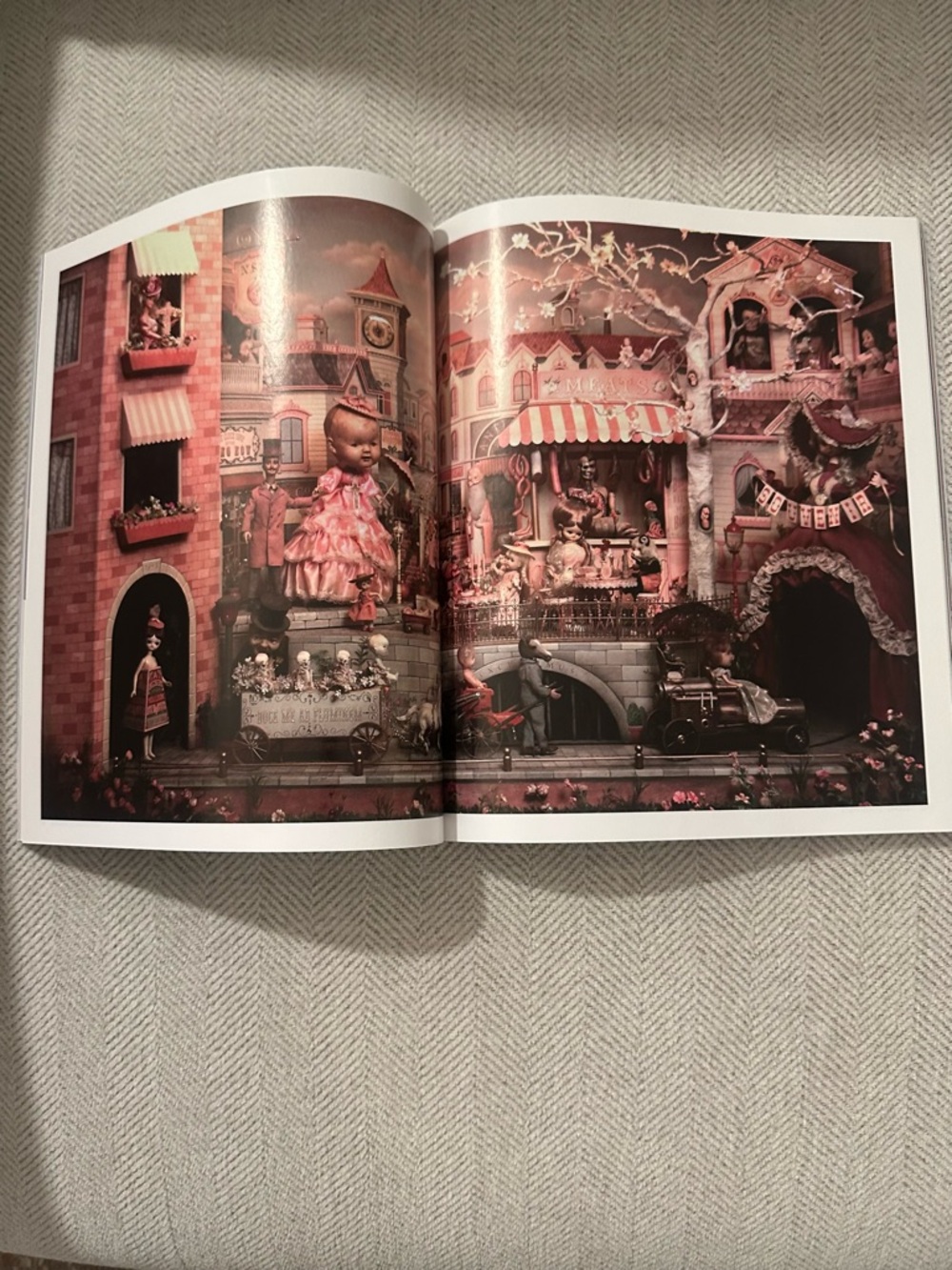 Juxtapoz Magazine Mark Ryden Cover - Teal Logo - Picture 2 of 3